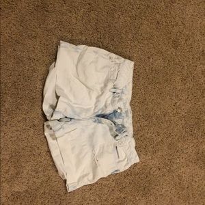 women’s distressed jean shorts